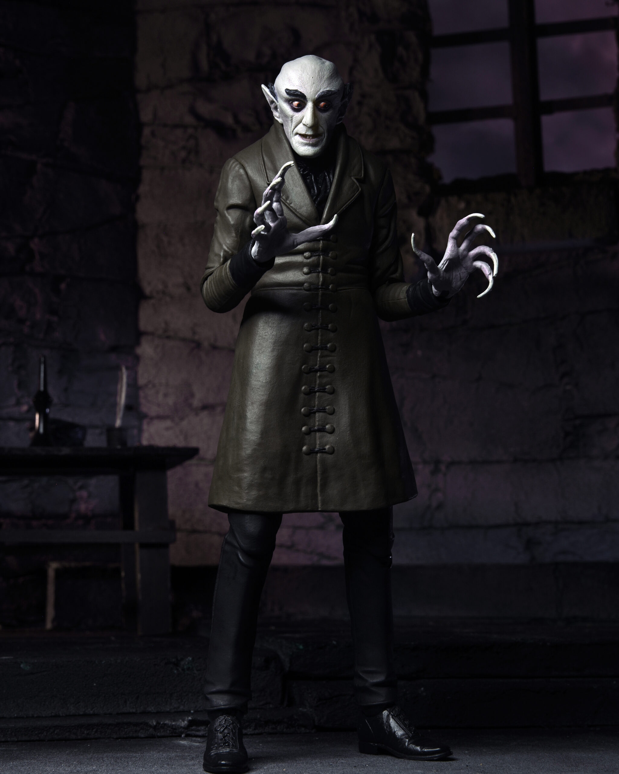 Foto 9 pulgar | Figura Neca Universal Monsters Nosferatu (1922): Ultimate Count Orlok