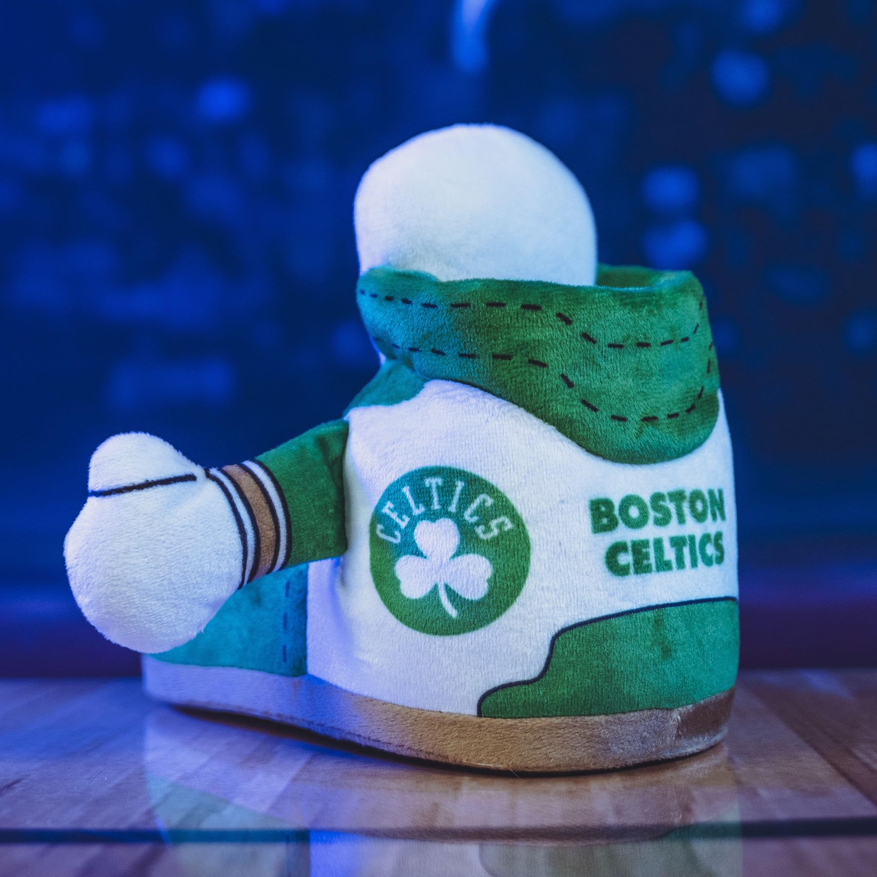 Foto 3 pulgar | Zapatilla De Felpa Bleacher Creatures Boston Celtics Nba Kuricha - Venta Internacional.