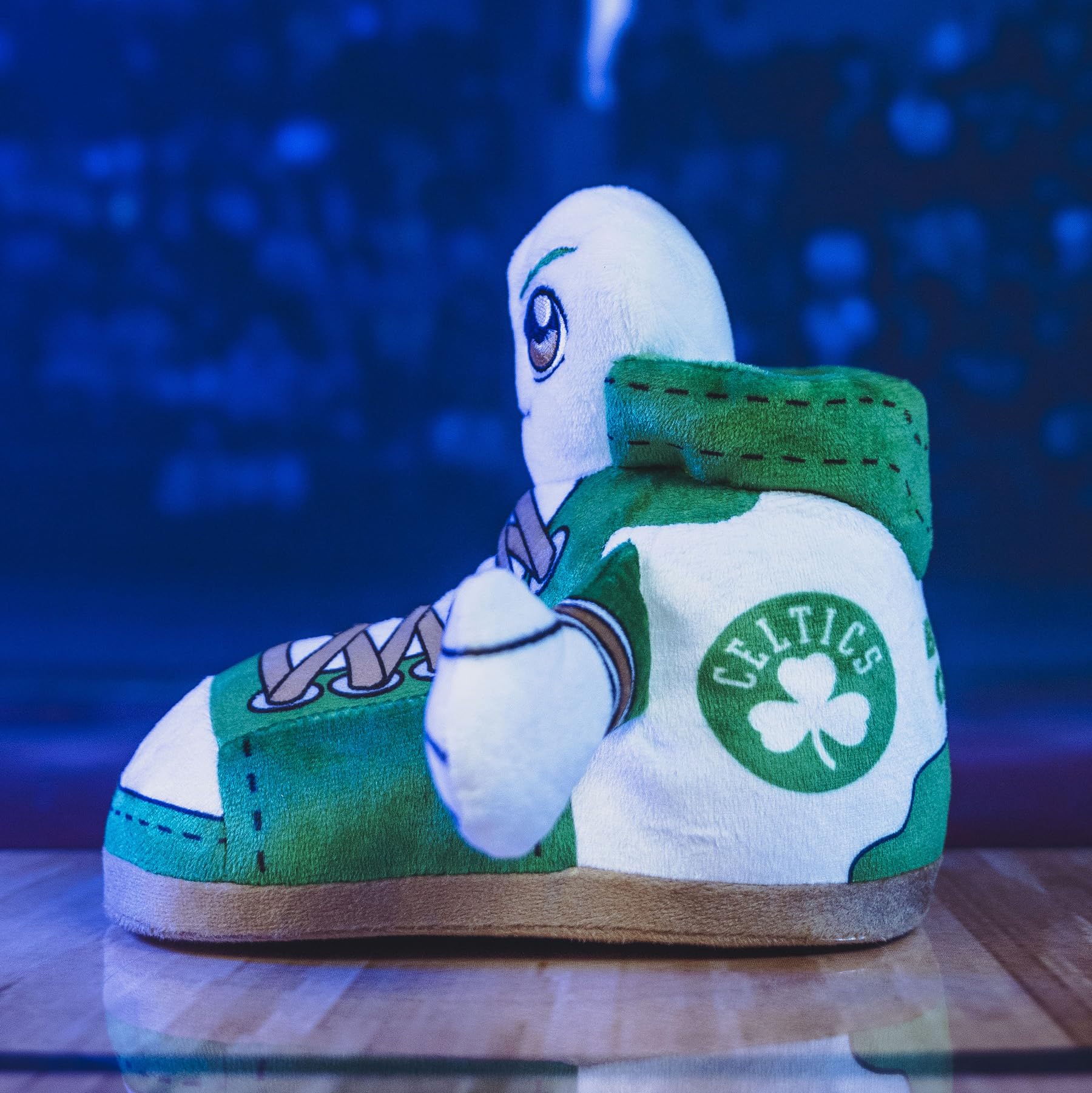 Foto 7 pulgar | Zapatilla De Felpa Bleacher Creatures Boston Celtics Nba Kuricha - Venta Internacional.