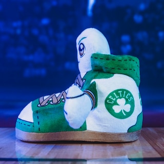 Foto 6 | Zapatilla De Felpa Bleacher Creatures Boston Celtics Nba Kuricha - Venta Internacional.