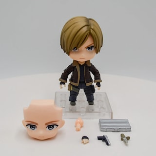 Foto 2 | Figura Leon S. Kennedy Good Smile de Resident Evil 4