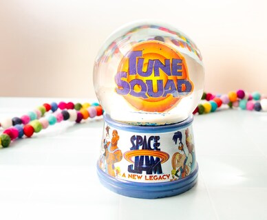 Foto 5 | Snow Globe Silver Buffalo Space Jam: A New Legacy Tune Squad - Venta Internacional.