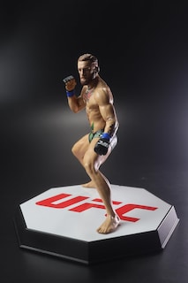 Foto 2 | Figura De Acción Mcfarlane Toys Conor Mcgregor Ufc 18 Cm - Venta Internacional.