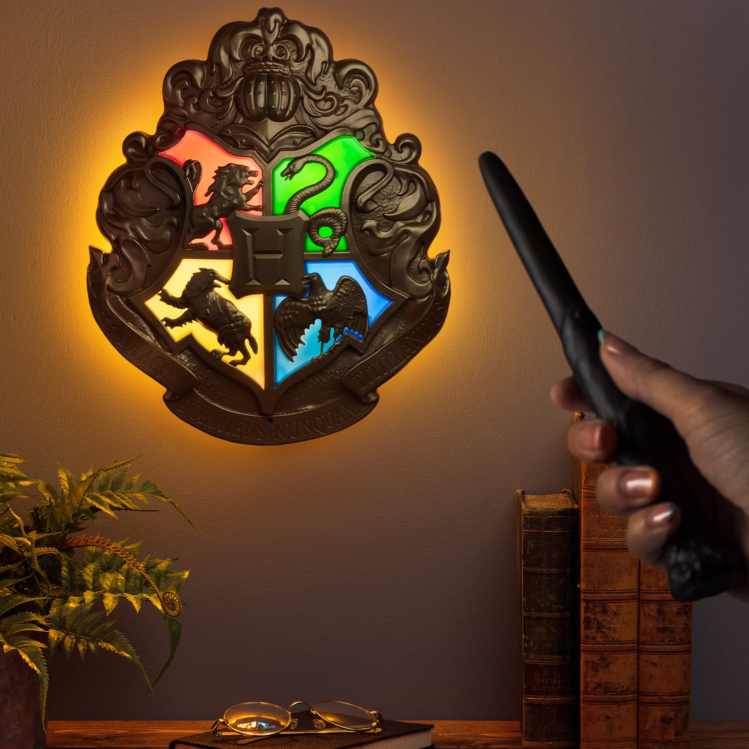 Foto 3 pulgar | Lámpara Paladone Con Escudo De Harry Potter Y Mando A Distancia - Venta Internacional.