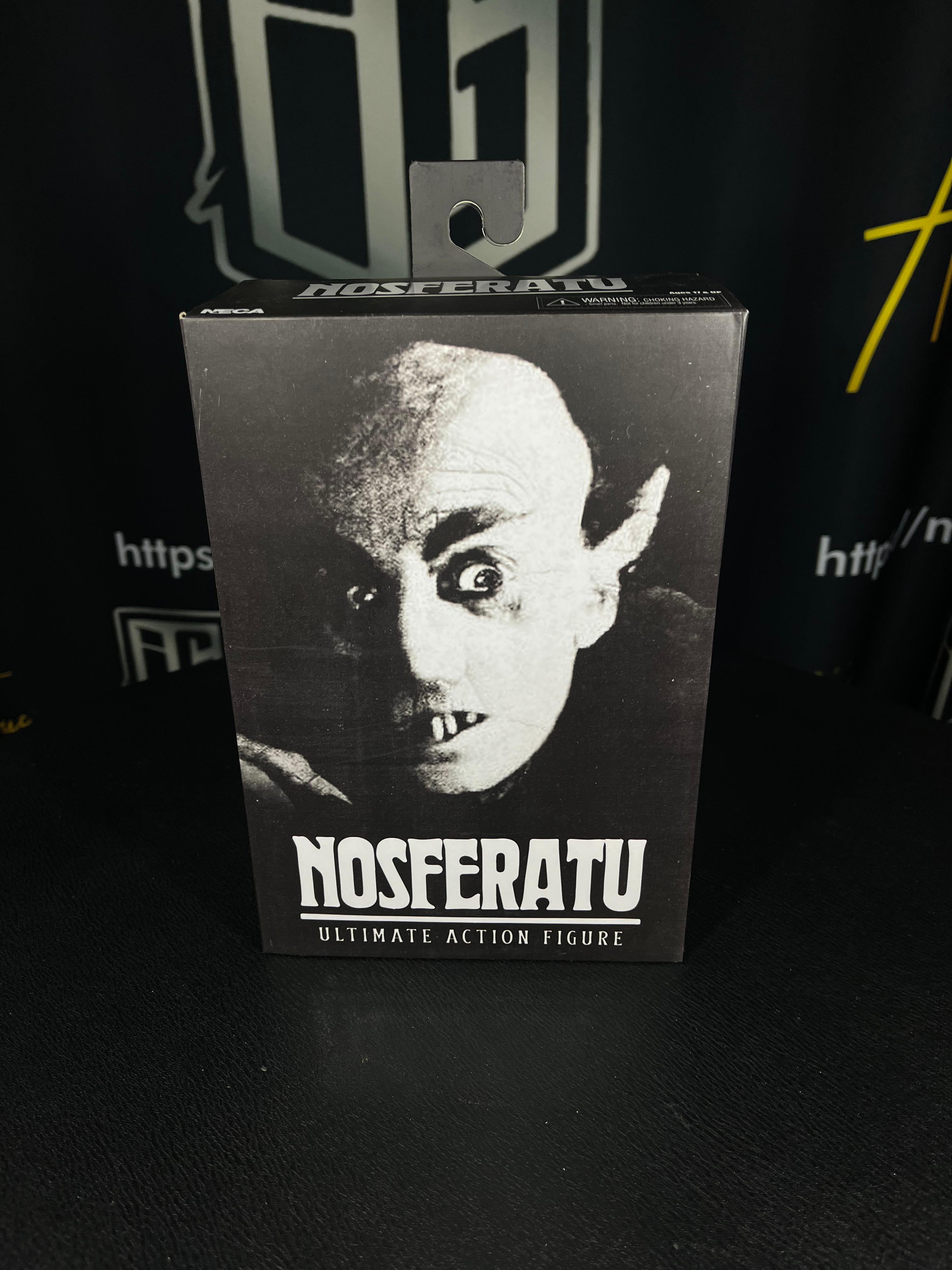 Foto 2 pulgar | Neca Nosferatu Ultimate Action Figure Count Orlok B&n