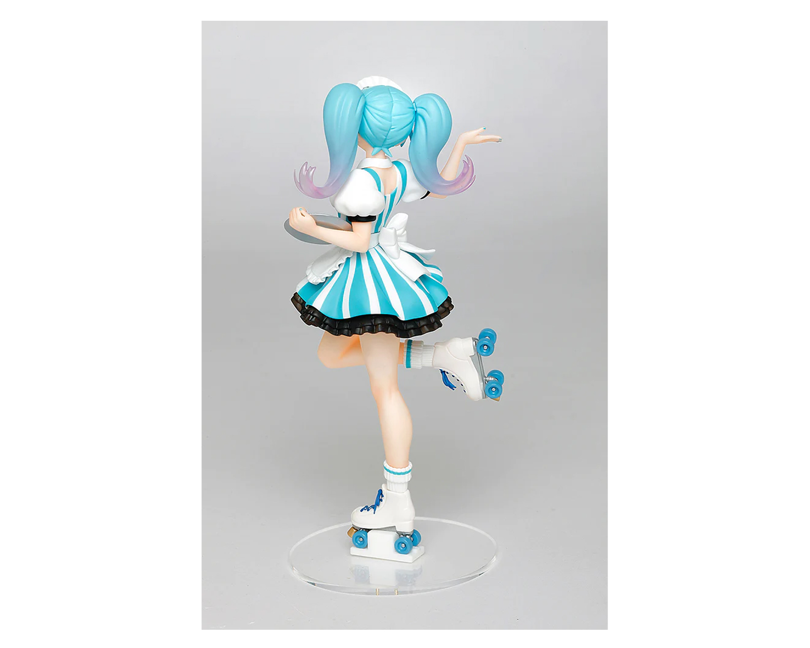 Foto 4 pulgar | Figura Taito Prize Hatsune Miku Miku Café Maid