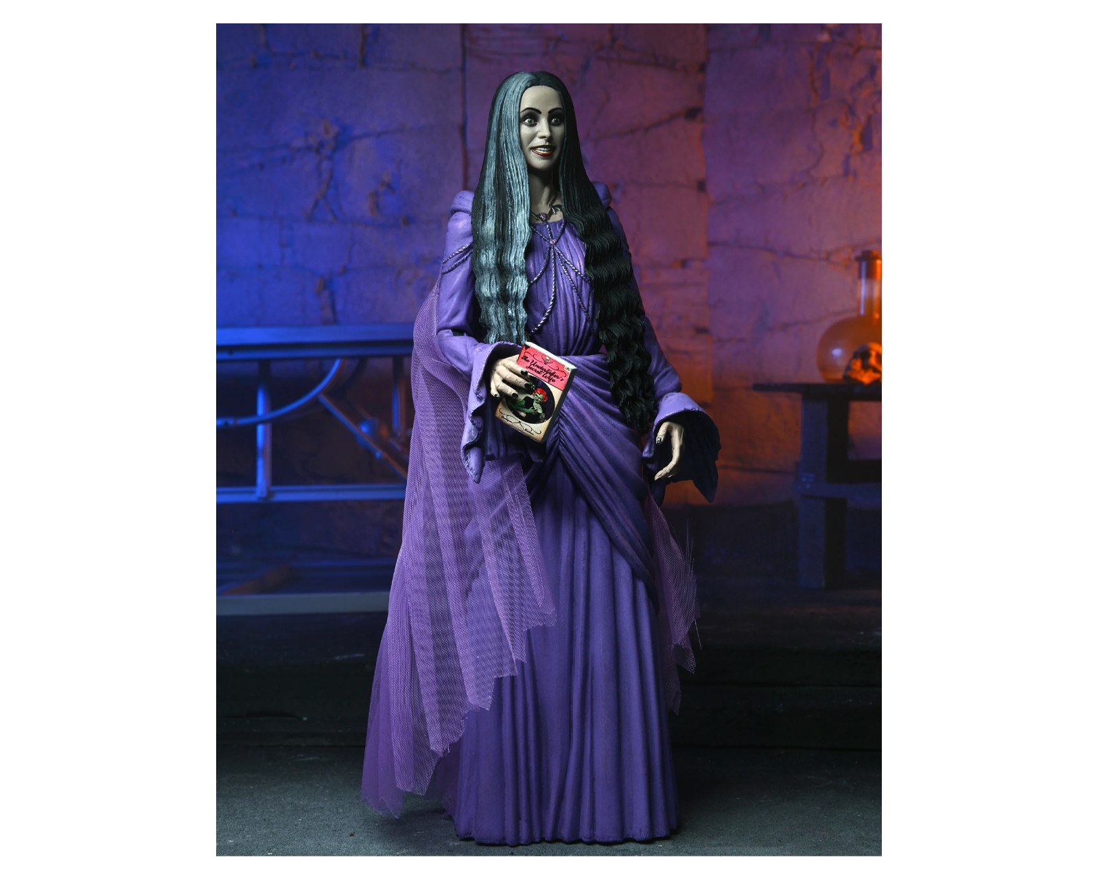 Foto 2 | Figura Neca Rob Zombie's The Munsters Ultimate Lily Munster