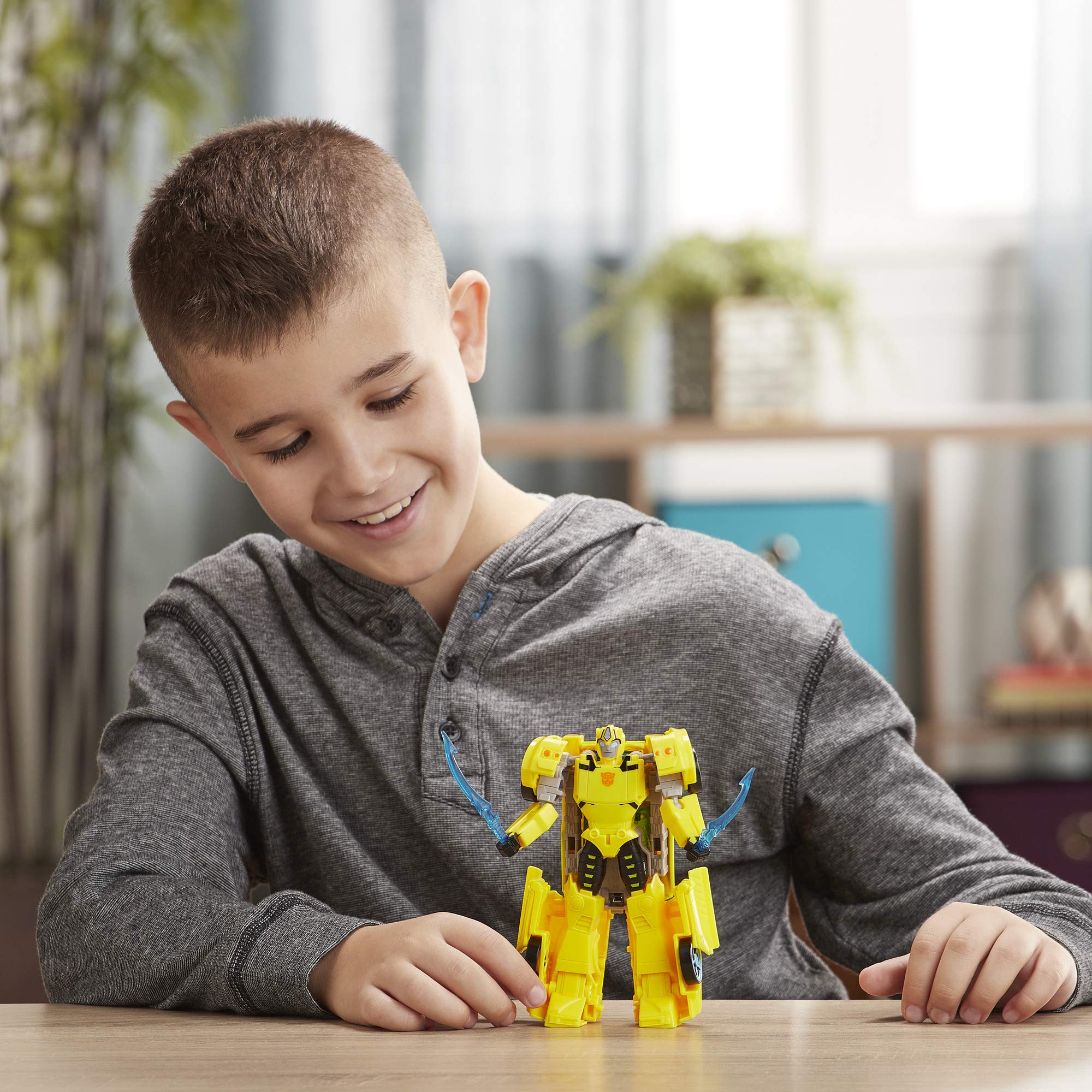 Foto 7 pulgar | Figura de Acción Transformers Cyberverse Ultra Bumblebee 6.75'' - Venta Internacional