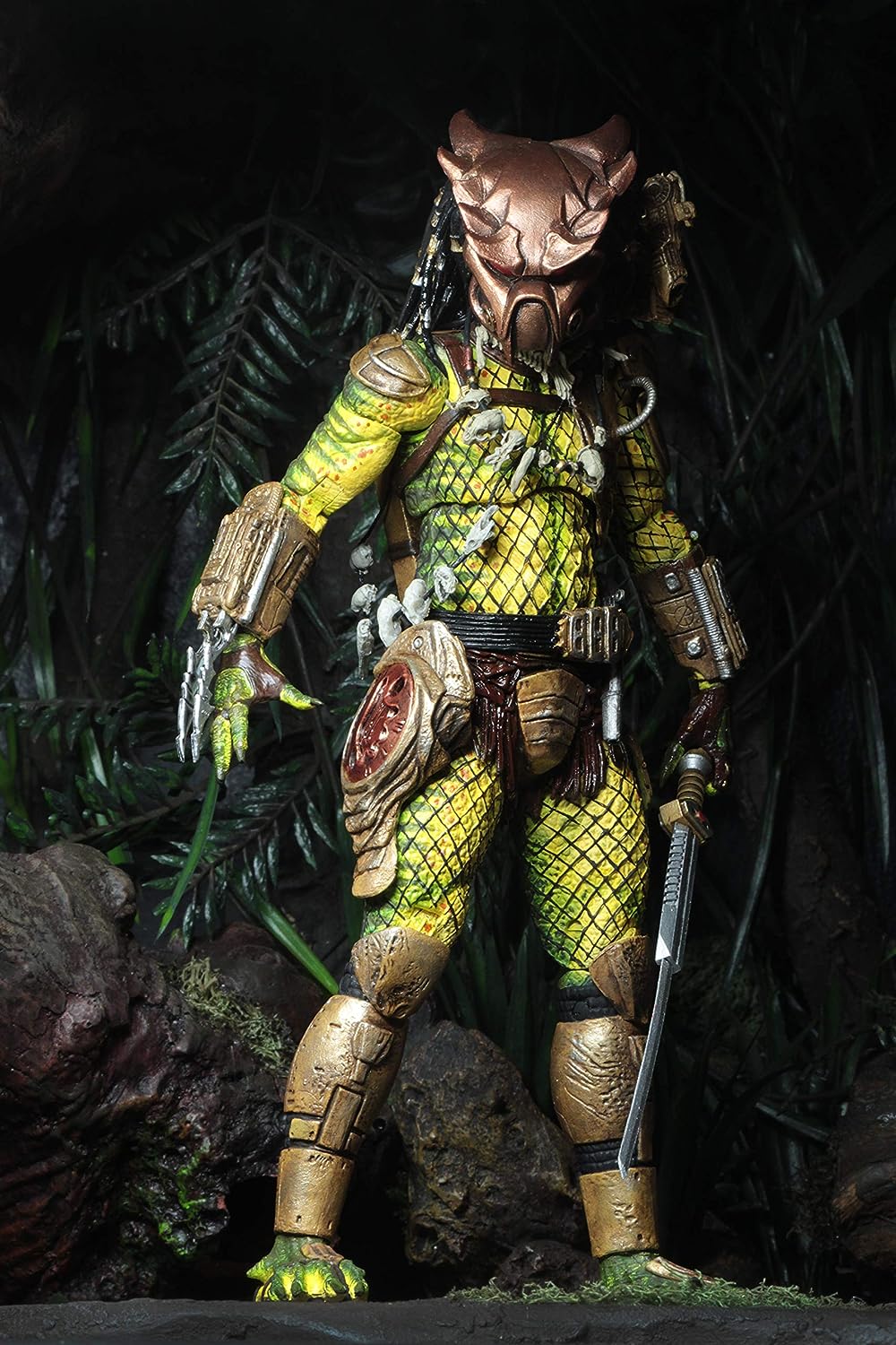 Foto 6 pulgar | Neca Elder Golden Angel Ultimate Predator