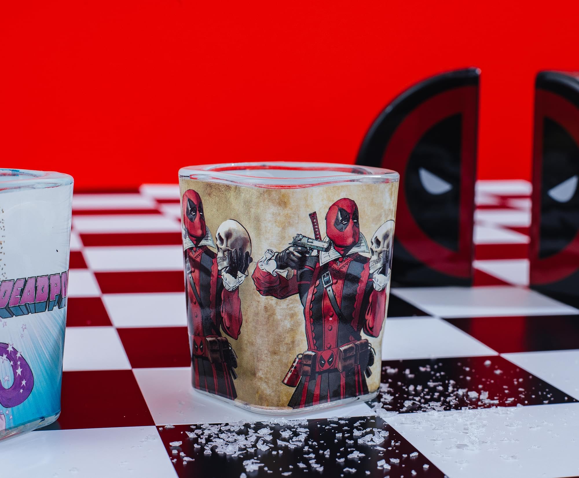 Foto 6 | Minivasos De Chupito Plateados Buffalo Marvel Deadpool, 60 Ml, Paquete De 4 - Venta Internacional.