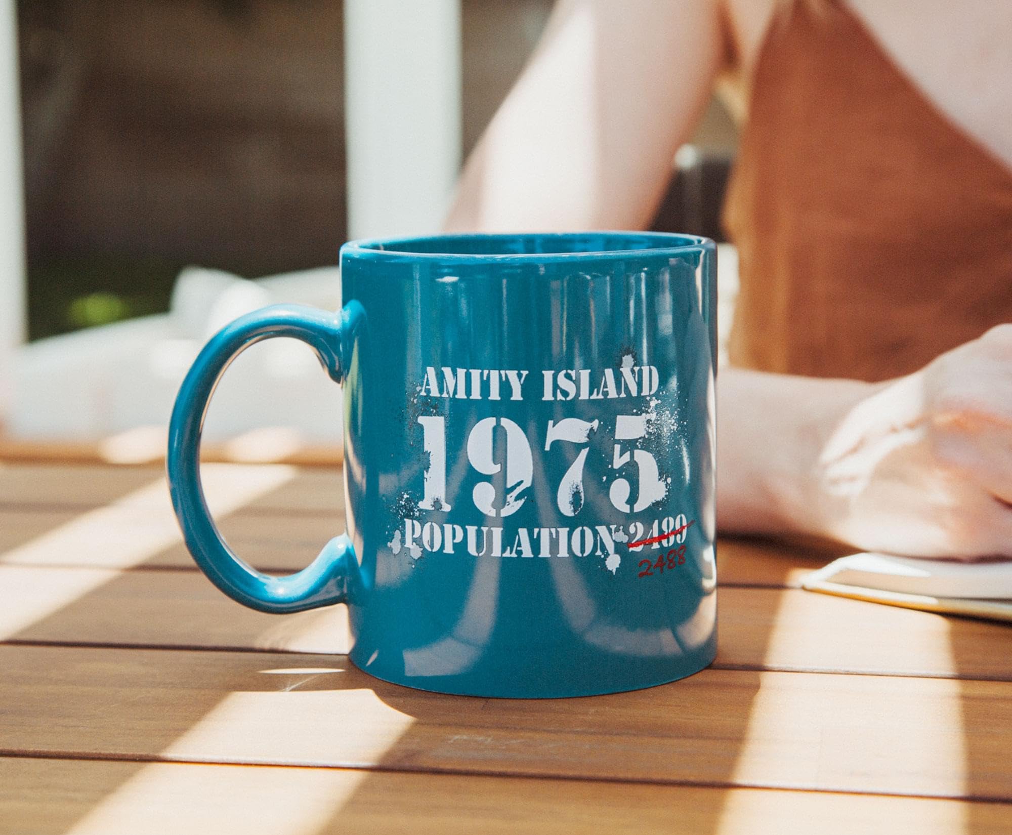 Foto 7 | Taza De Café Silver Buffalo Jaws Amity Island Poblation 590 Ml - Venta Internacional.
