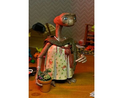 Foto 3 | Figura Neca Ultimate Dressed Up E.t.