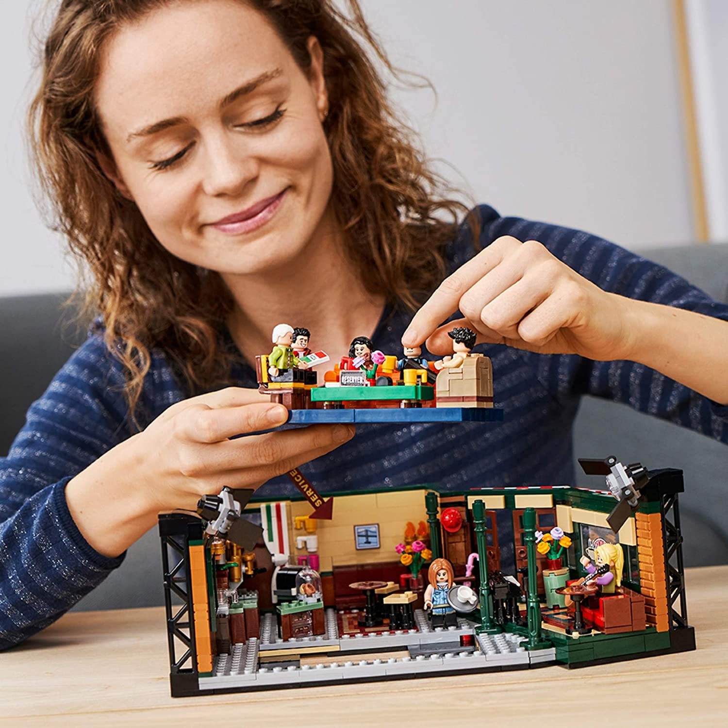 Foto 5 pulgar | Venta Internacional- Kit De Construcción Lego Friends Central Perk 1070 Piezas