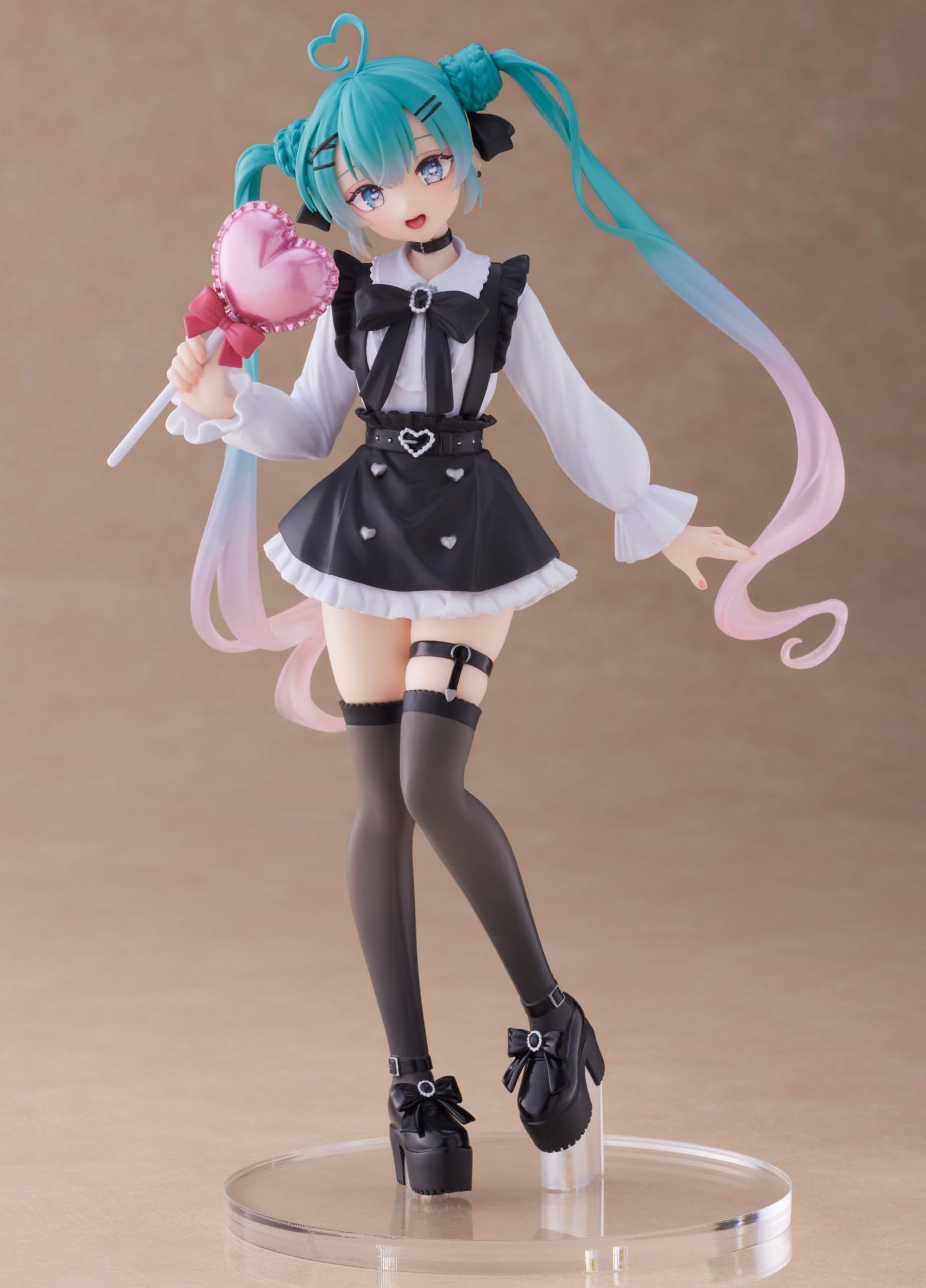 Foto 2 pulgar | Figura Taito Hatsune Miku con Soporte - Venta Internacional