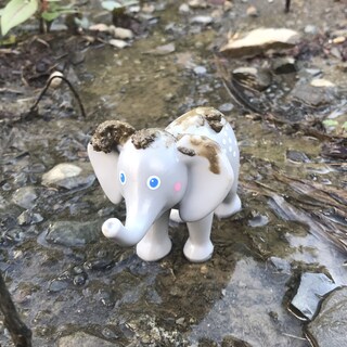 Foto 4 | Figura De Juguete Haba Little Friends Baby Elephant Zoo Animal - Venta Internacional.