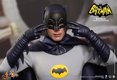 Foto 3 | Batman Adam West 1/6 Dc Classic Tv Series 1966 Hot Toys