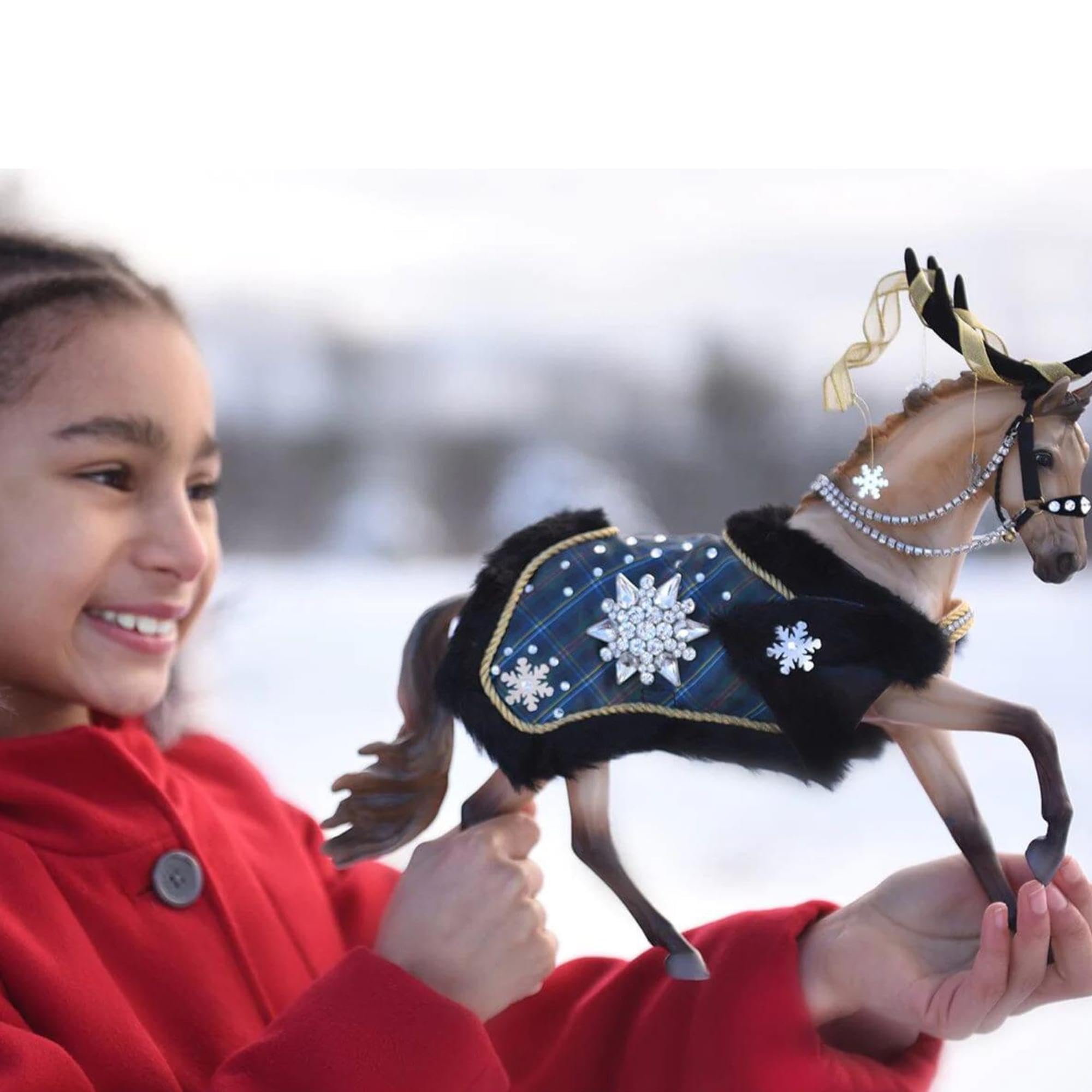 Foto 7 pulgar | Holiday Horse Highlander De Breyer Horses 2023 De Colección - Venta Internacional.
