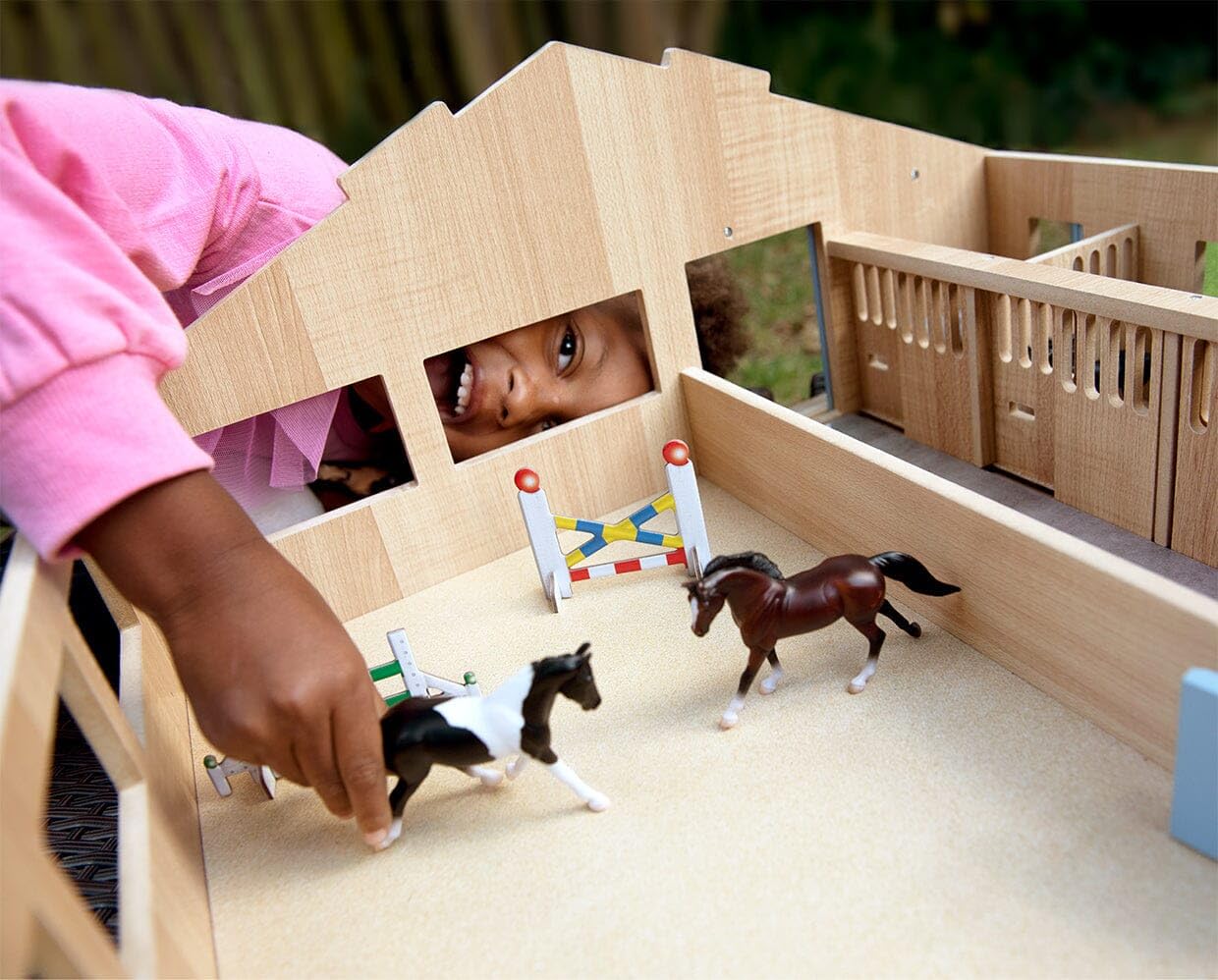 Foto 4 | Establo Playset Breyer Horses Farms Deluxe Arena Con 2 Caballos - Venta Internacional.