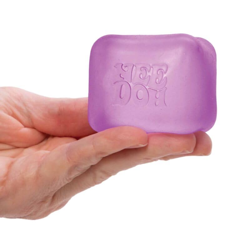 Foto 5 pulgar | Juguete Sensory Squeeze, Schylling Needoh, Nice Cube, Color Morado - Venta Internacional.