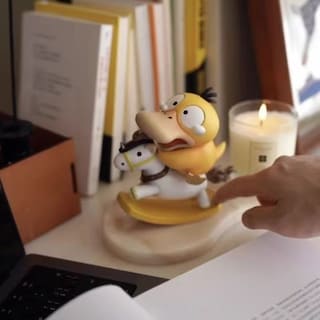 Foto 2 | Figura Psyduck Sanmu de Pokémon-Venta Internacional