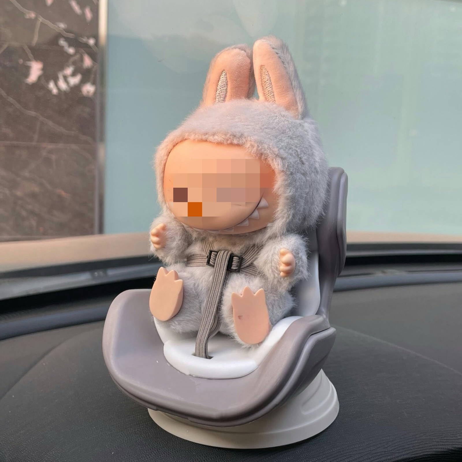 Foto 6 pulgar | Protector De Asiento De Coche Para Muñeca Labubu De 17 Cm Con Accesorios, Color Gris - Venta Internacional.