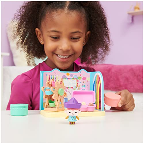 Foto 4 pulgar | Venta Internacional: Gabby's Dollhouse, Baby Box Cat Craft-a Riflicic Room Con Figura Exclusiva Y Accesorios