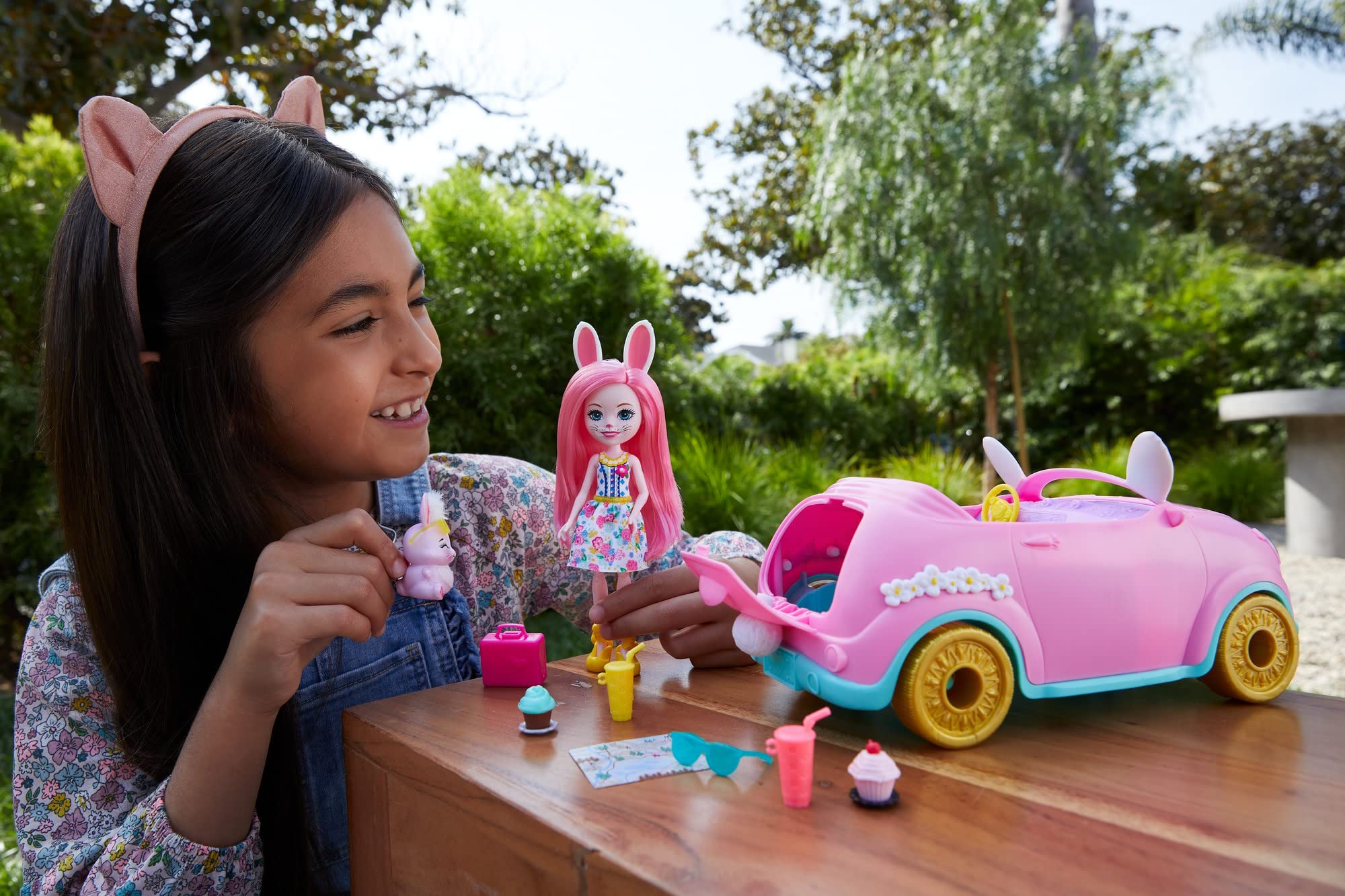 Foto 4 pulgar | Venta Internacional - Muñeca Enchantimals con Auto y  Accesorios