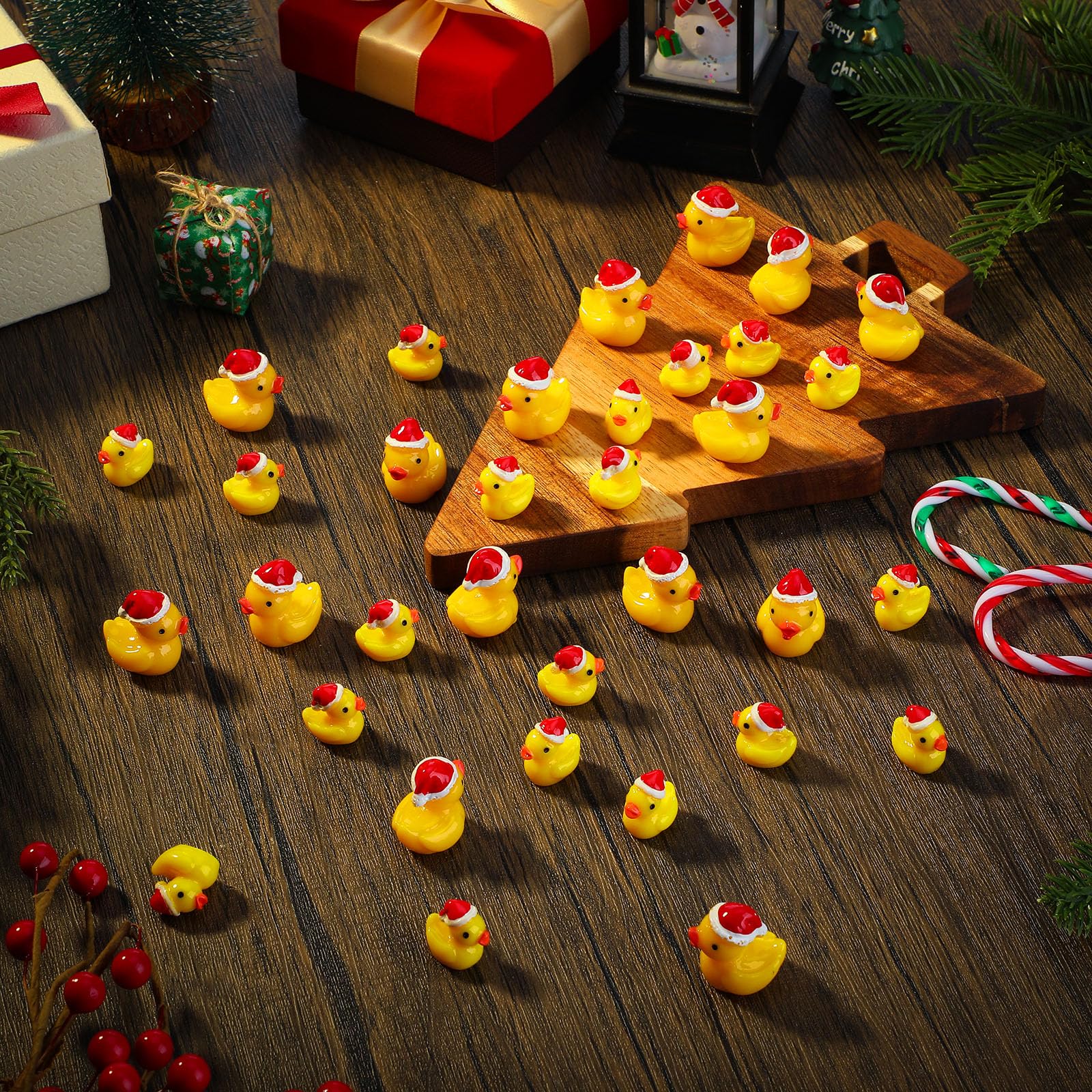 Foto 2 | Christmas Charms Ducks Marsui Con Gorro Navideño De Resina, 100 Unidades - Venta Internacional.