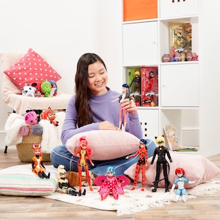 Foto 5 | Muñeca De Moda Bandai Miraculous: Tales Of Ladybug & Cat Noir - Venta Internacional.