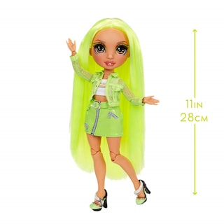 Foto 4 | Muñeca Moderna Rainbow High Karma Nichols, Verde Neón, Con Atuendos - Venta Internacional.