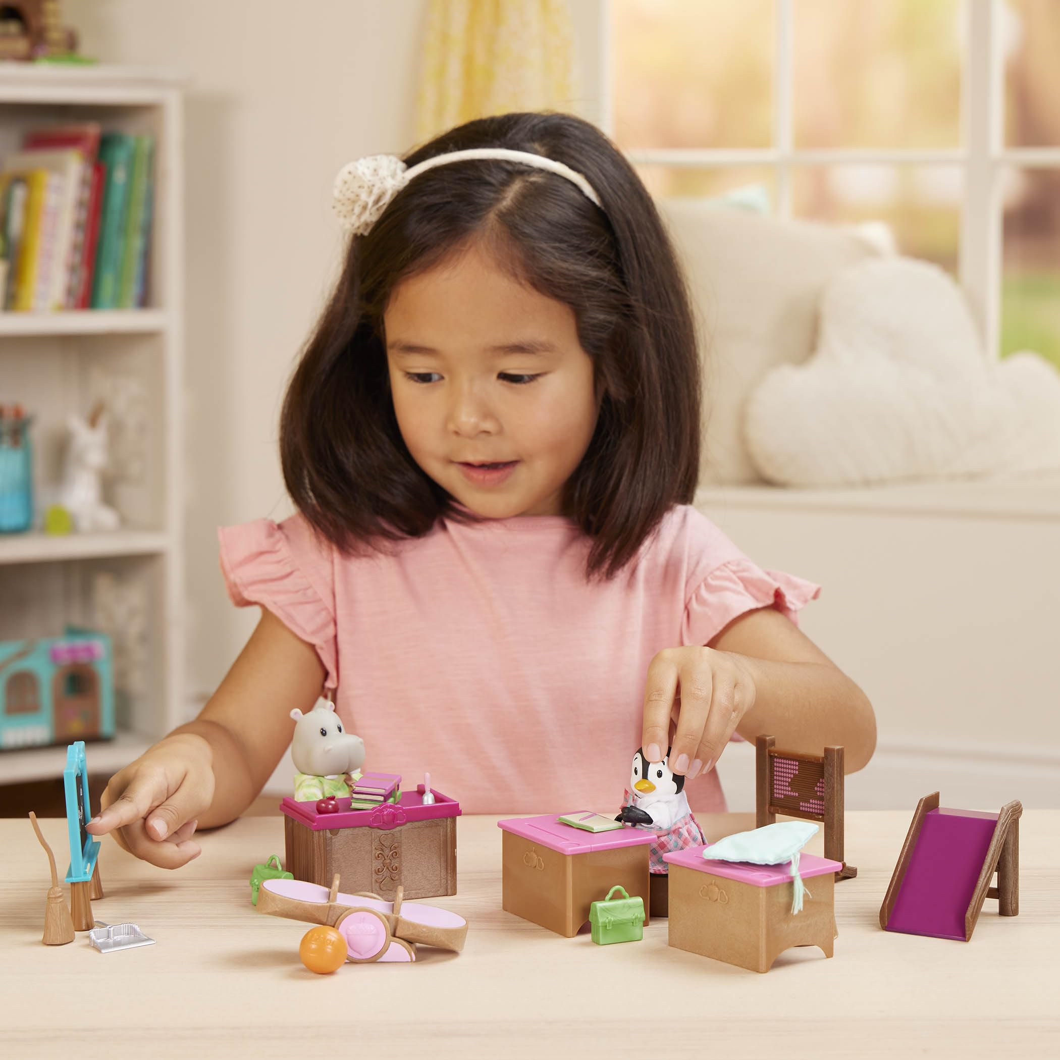 Foto 3 pulgar | Set De Juego Lil Woodzeez Classroom & Playground Con 2 Muñecas 3+ - Venta Internacional.