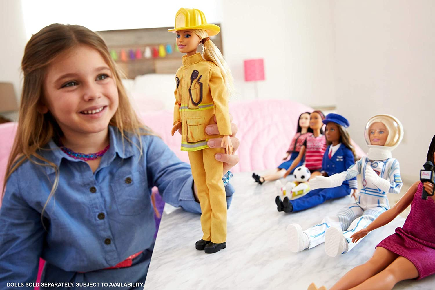 Foto 4 pulgar | Venta Internacional-muñeca Barbie Bombero, Rubia, Con Uniforme De Bombero Y Sombrero