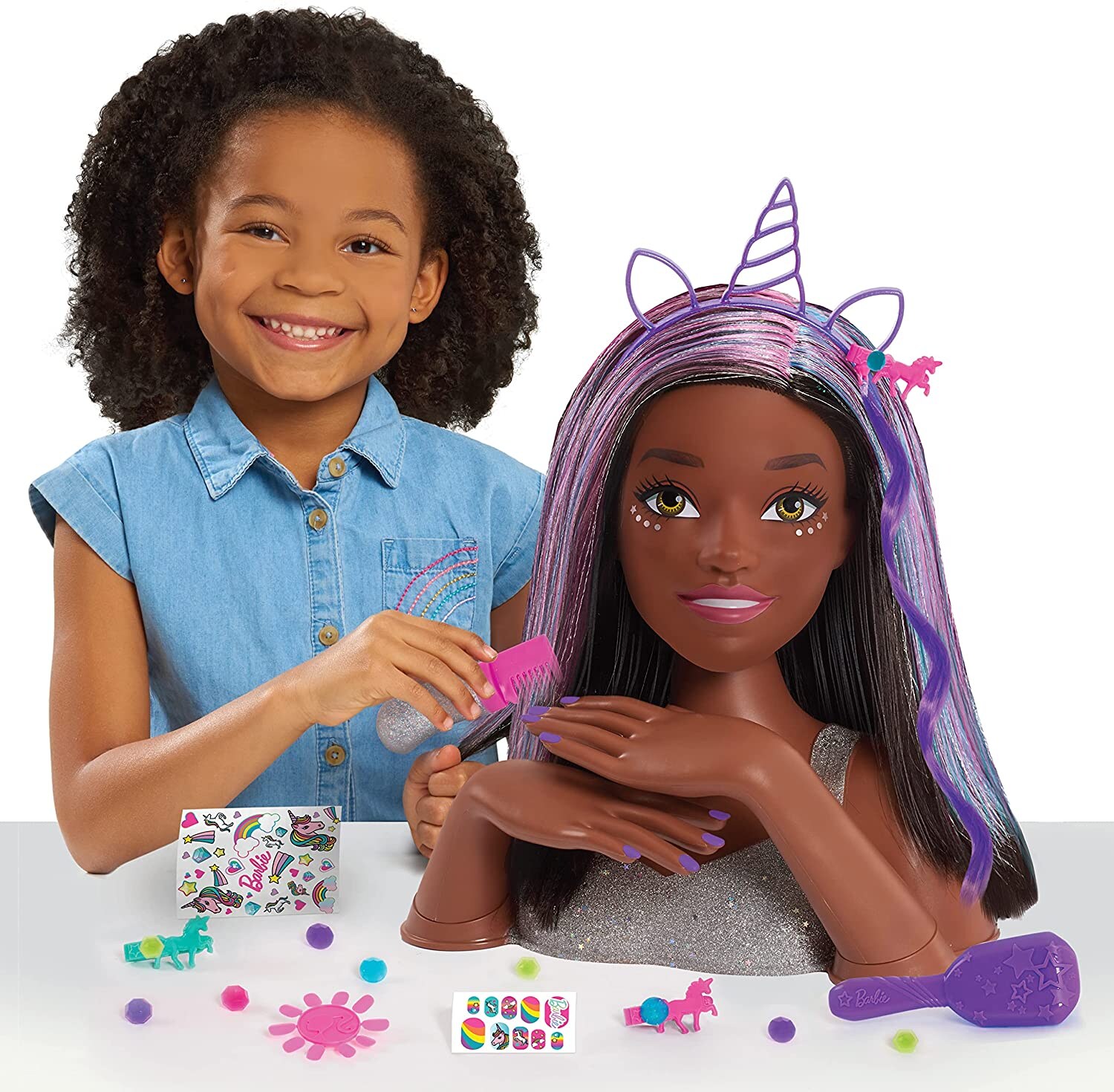 Venta Internacional Cabeza de Estilo Barbie Just Play Deluxe con Brillo y Accesorios para Peinar Pelo Negro