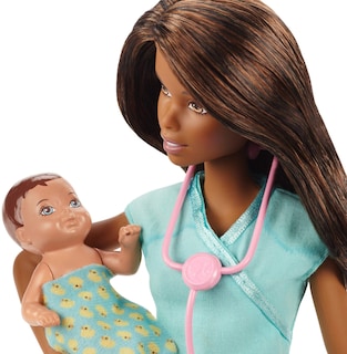 Foto 2 | Muñeca Playset Barbie Careers Baby Doctor Con Accesorios - Venta Internacional.