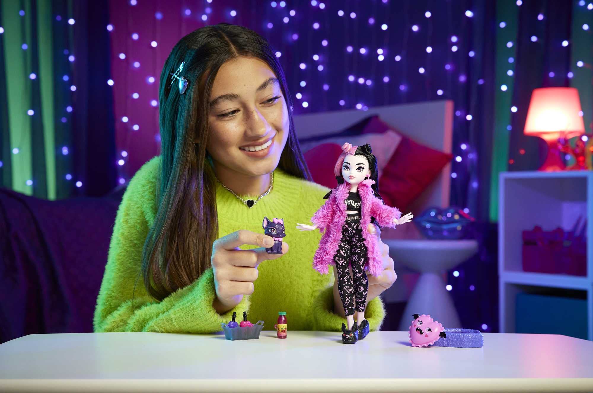 Foto 3 pulgar | Muñeca Monster High Draculaura con Accesorios para Pijamas - Venta Internacional