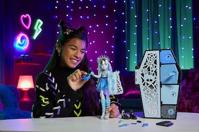 Foto 5 | Muñeca De Moda Monster High Frankie Stein Con Conjunto De Moda - Venta Internacional