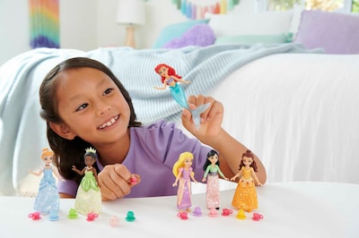 Foto 3 | Disney Princess Toys, 6 Muñecas Pequeñas Posables Con Brilla - Venta Internacional.