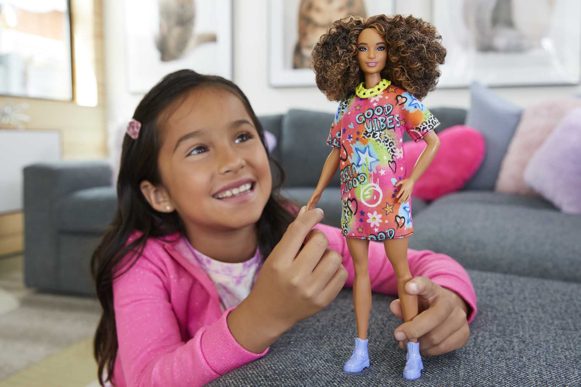 Foto 4 pulgar | Muñeca Barbie, Juguetes Para Niños, Cabello Castaño Rizado, Barbie Fashionis - Venta Internacional.