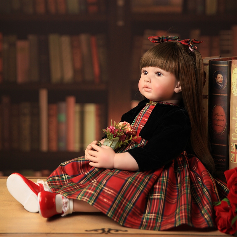 Foto 3 pulgar | Muñeca Reborn Para Niños Pequeños De 60 Cm Con Gran Vestido Rojo A Cuadros Y Ojos Azules - Venta Internacional.