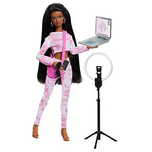 Foto 1 | Muñeca Moderna Just Play Naturalistas Grace De 29 Cm Con Acceso. - Venta Internacional.