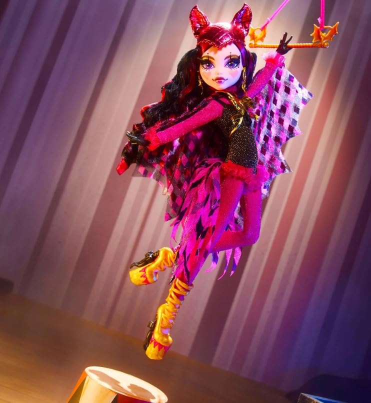 Foto 6 pulgar | Figura Monster High Freak Du Chic Draculaura Sdcc 2023 - Venta Internacional