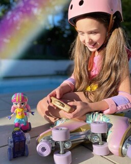 Foto 2 | Muñeca De Patinaje Jakks Pacific Rock N Rollerskate Rainbow Riley - Venta Internacional.