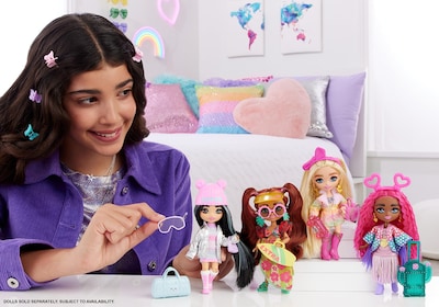 Foto 2 | Muñeca De Viaje Barbie Extra Fly Minis Beach Con Accesorios - Venta Internacional.