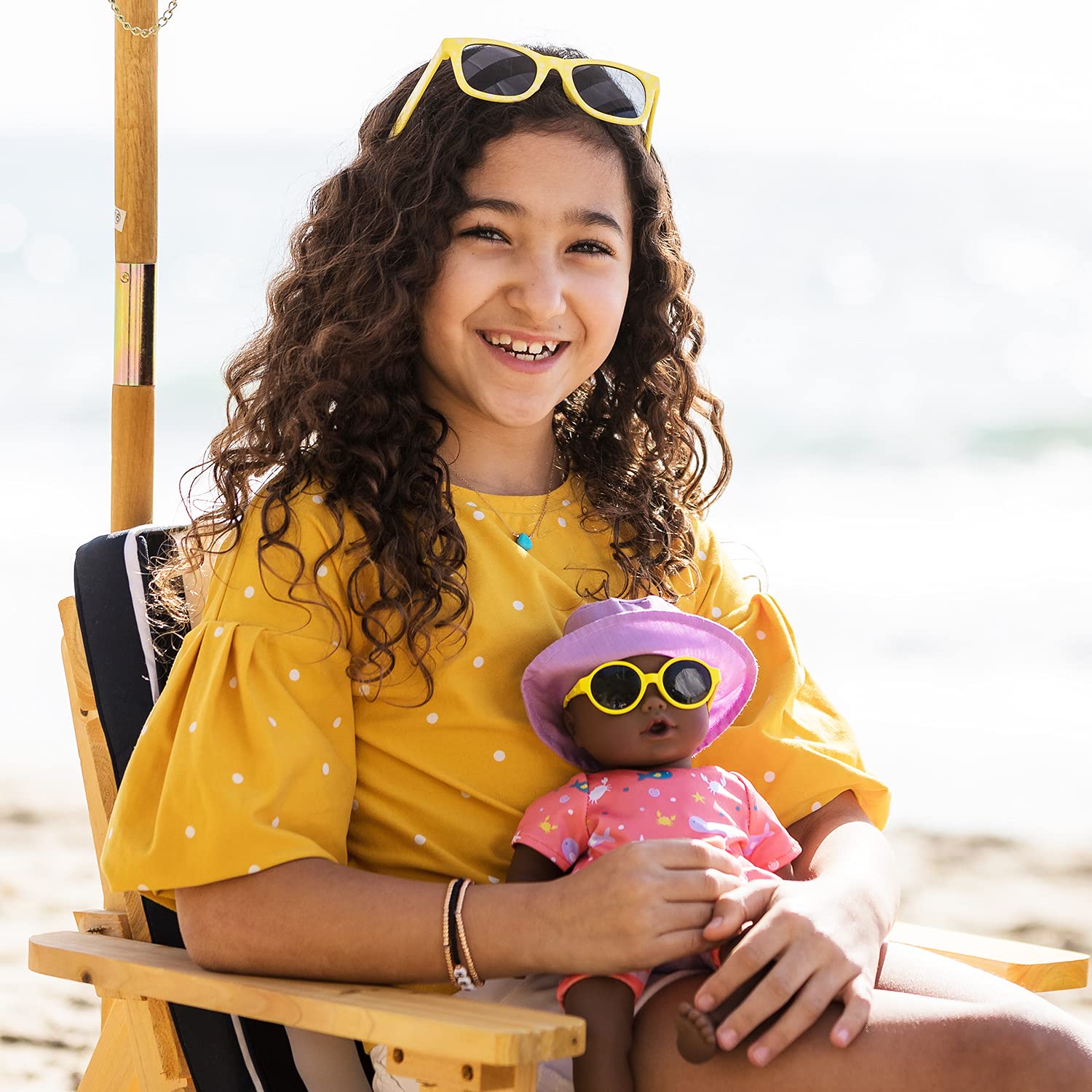 Foto 4 pulgar | Muñeca Adora Beach Baby Afroamericana Con Pecas De 33 Cm - Venta Internacional.