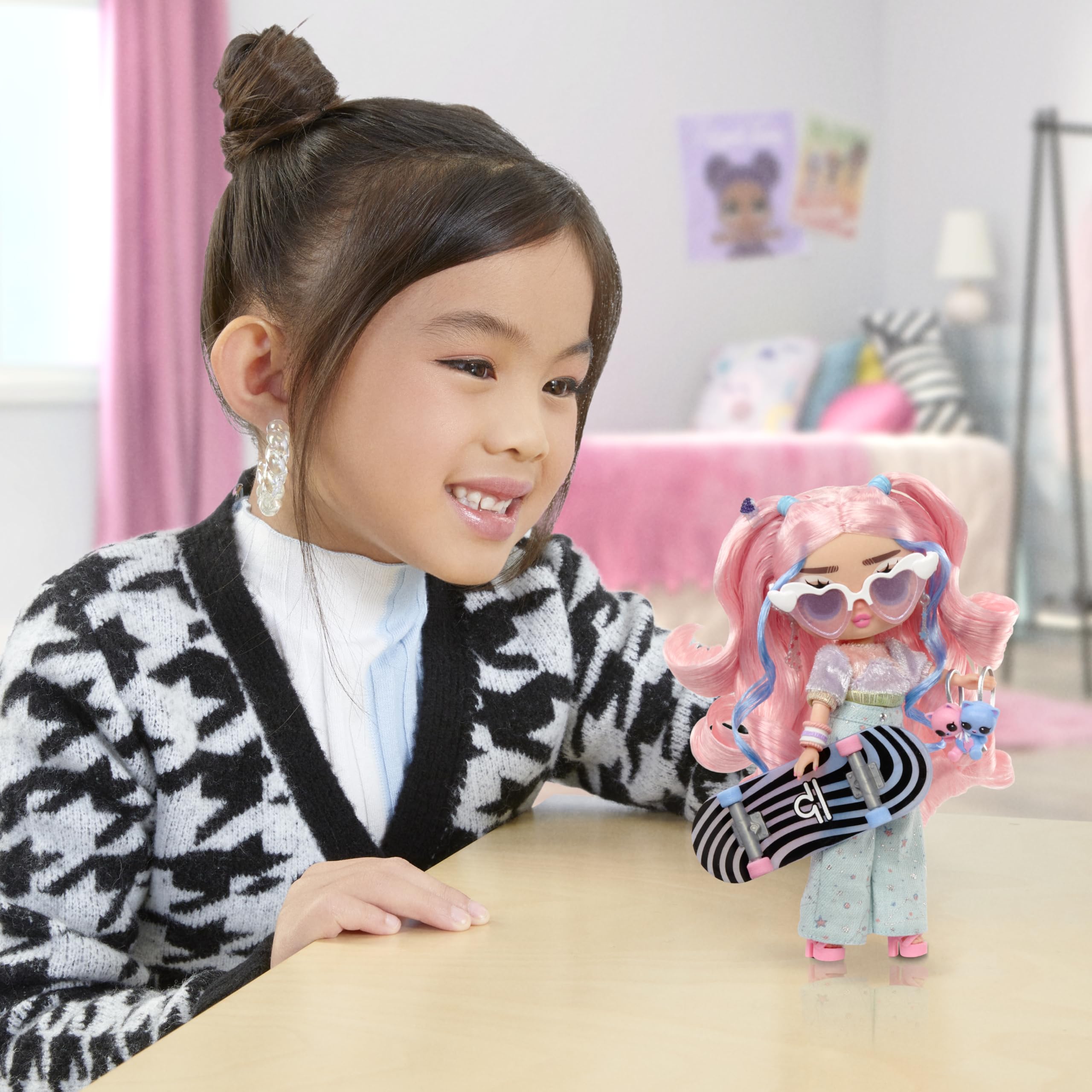 Foto 5 pulgar | Muñeca De Moda L.o.l. ¡sorpresa! Flora Moon Para Preadolescentes Con Más De 10 Sorpresas - Venta Internacional.