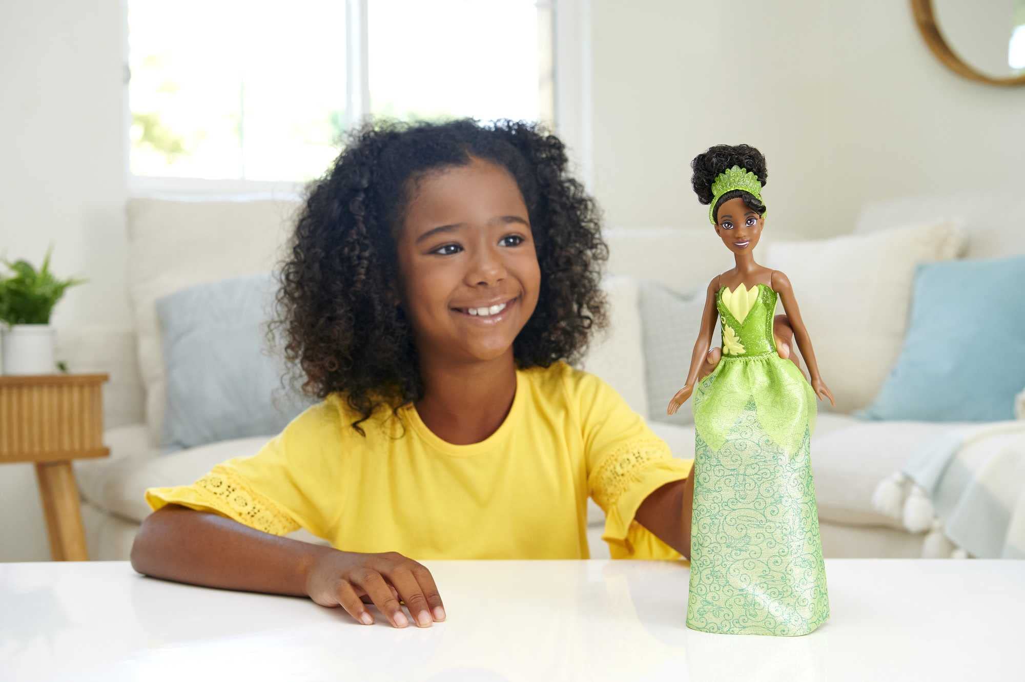 Foto 3 pulgar | Muñeca De Moda Mattel Disney Princess Tiana Con Accesorio De Tiara - Venta Internacional.