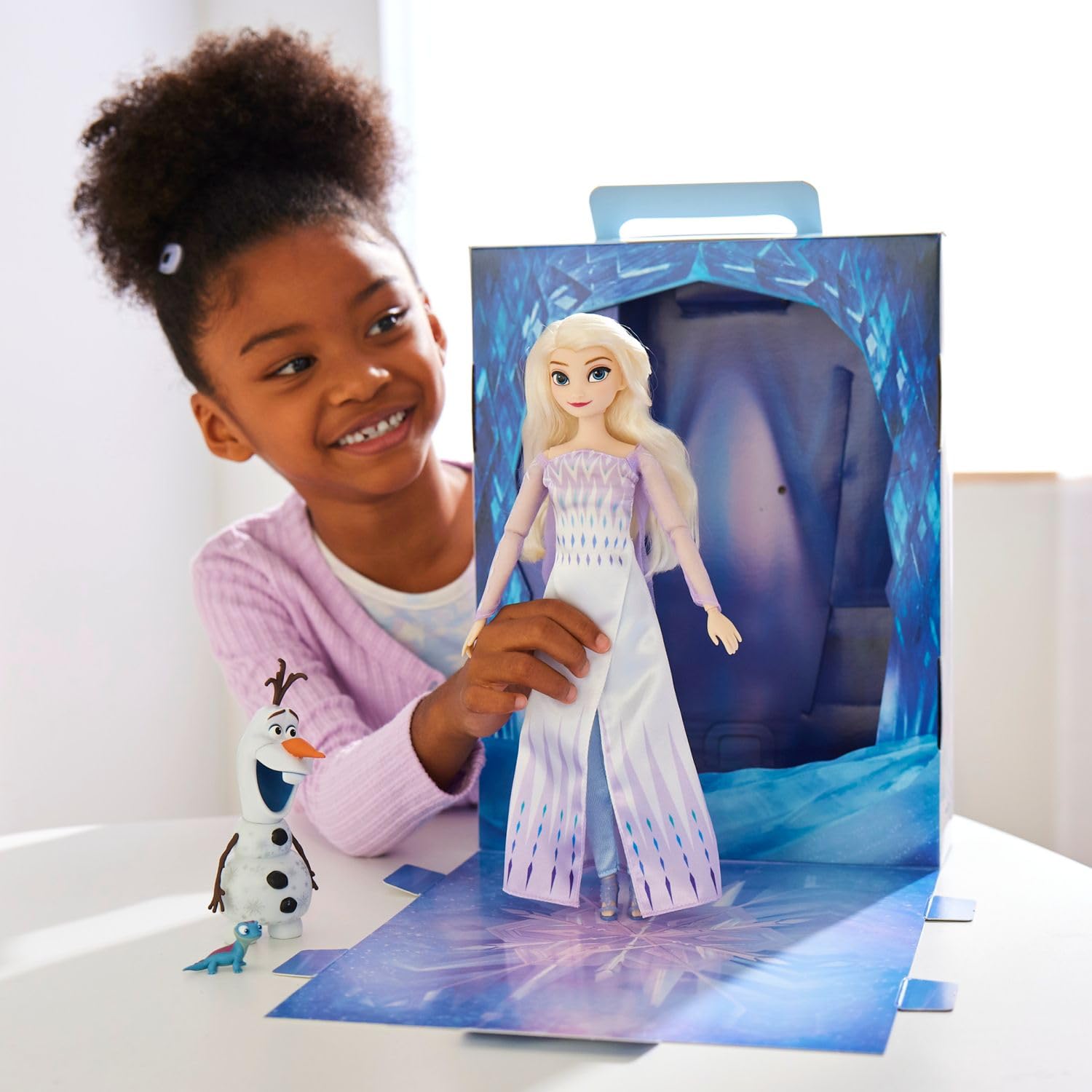 Foto 3 pulgar | Muñeca Princess Story Elsa Frozen De Disney Store, 28 Cm, Con Accesorios - Venta Internacional.