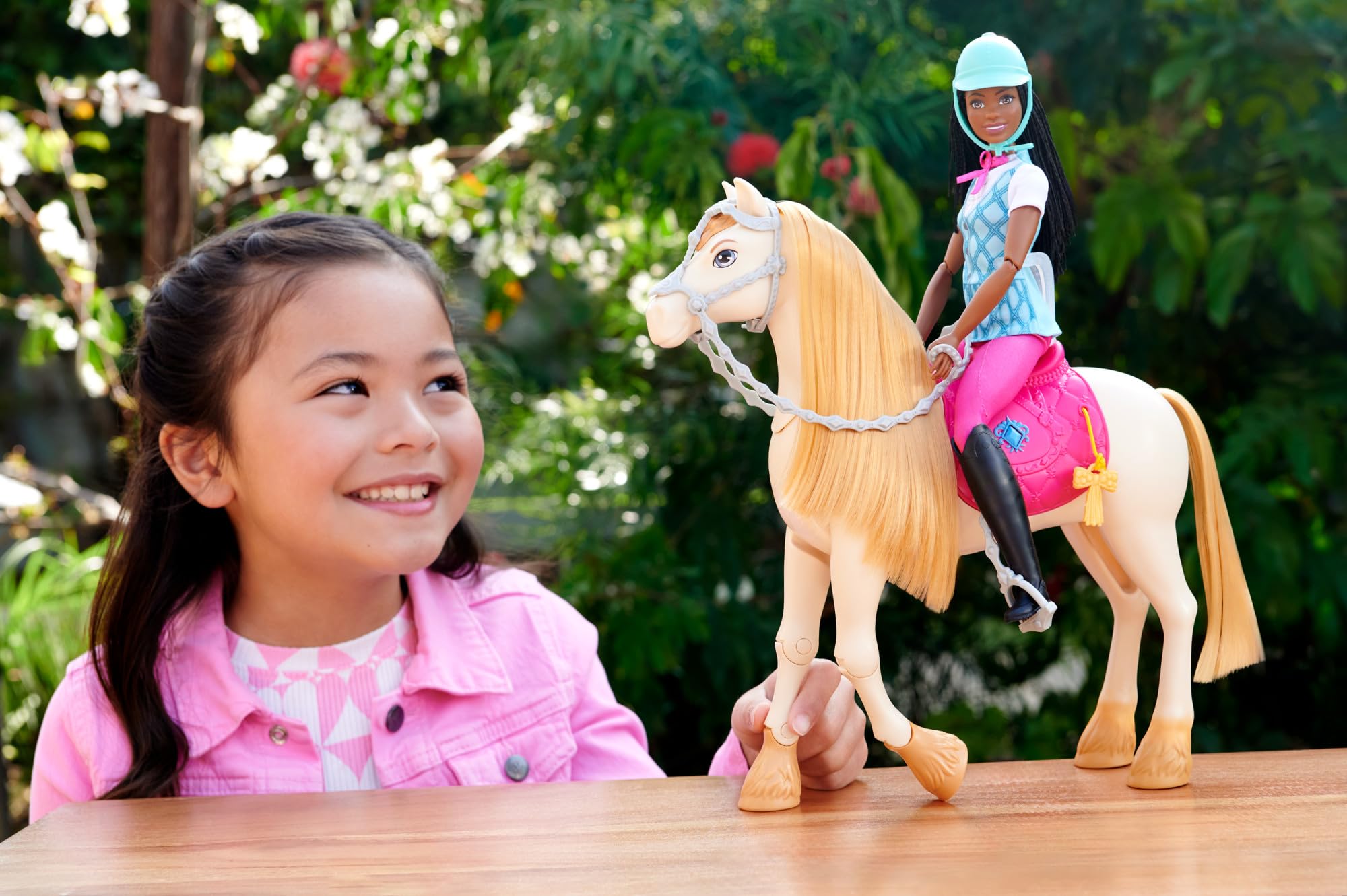 Foto 2 | Muñeca Moderna Barbie Brooklyn Con Traje De Equitación Y Casco - Venta Internacional.