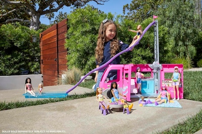 Foto 2 | Set De Juego Para Acampar Barbie It Takes Two Stacie Con Muñeca Y Tacón - Venta Internacional.