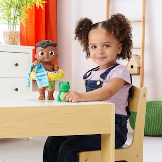 Foto 2 | Muñeca Cocomelon Splish Splash Cody De Toy Con Dino Bath Squirter - Venta Internacional.